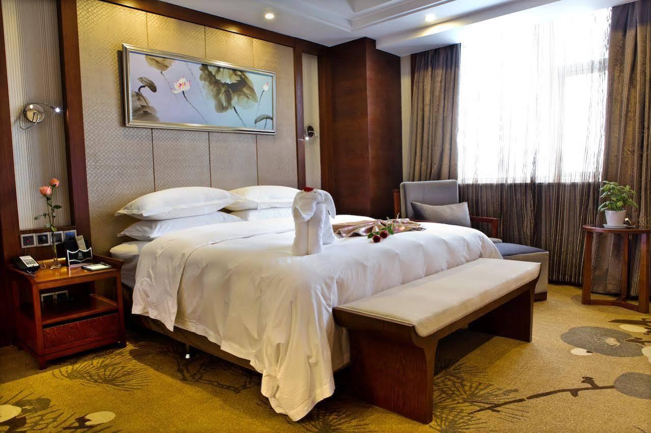 Joymoon Hotel Хуаншань Экстерьер фото